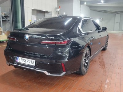 BMW 7 SERIES - 4