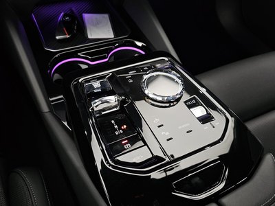 صورة مصغرة 12 لـ 2024 BMW 5 SERIES