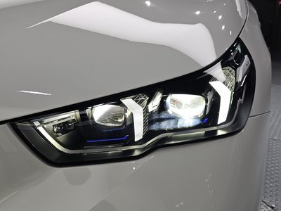 2024 BMW 5 SERIES — фото 9