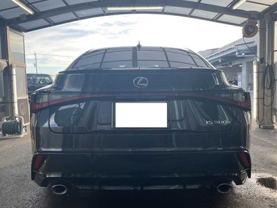 2023 Lexus IS — миниатюра 23