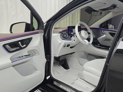 MERCEDES-BENZ EQE - 10