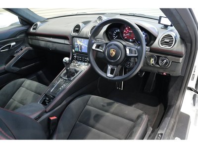 صورة 3 لـ 2022 Porsche 718