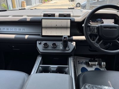 LAND ROVER DEFENDER 110 OCTA EDITION ONE - 5