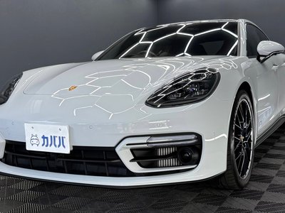 PORSCHE PANAMERA - 1