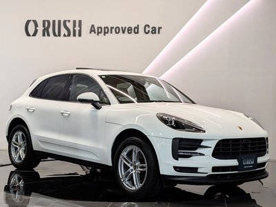 PORSCHE MACAN - 1