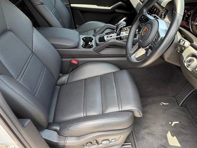 صورة 7 لـ 2022 Porsche CAYENNE