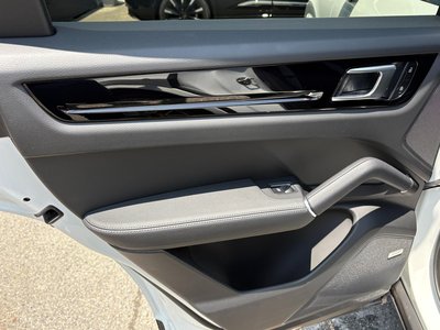 صورة مصغرة 53 لـ 2022 Porsche CAYENNE