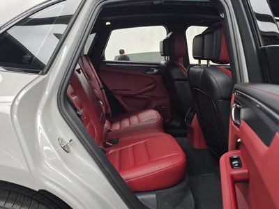 2024 Porsche MACAN 缩略图 17
