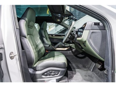 PORSCHE CAYENNE - 3