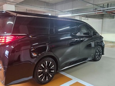 TOYOTA ALPHARD - 4