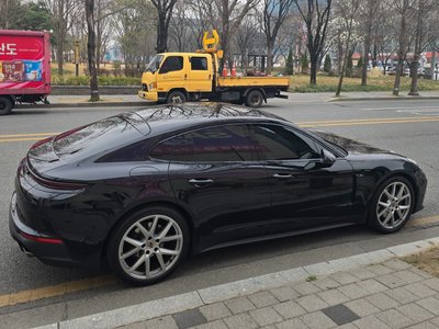 PORSCHE PANAMERA - 4