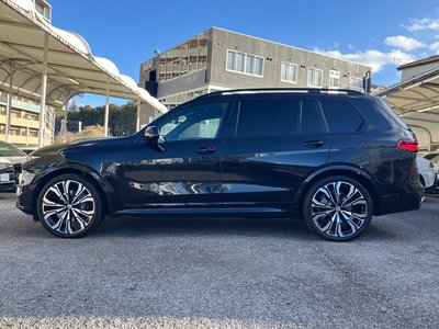 BMW X7 - 7