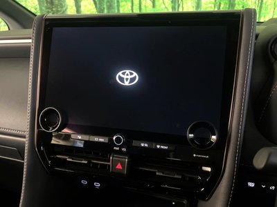 2025 Toyota ALPHARD photo 4