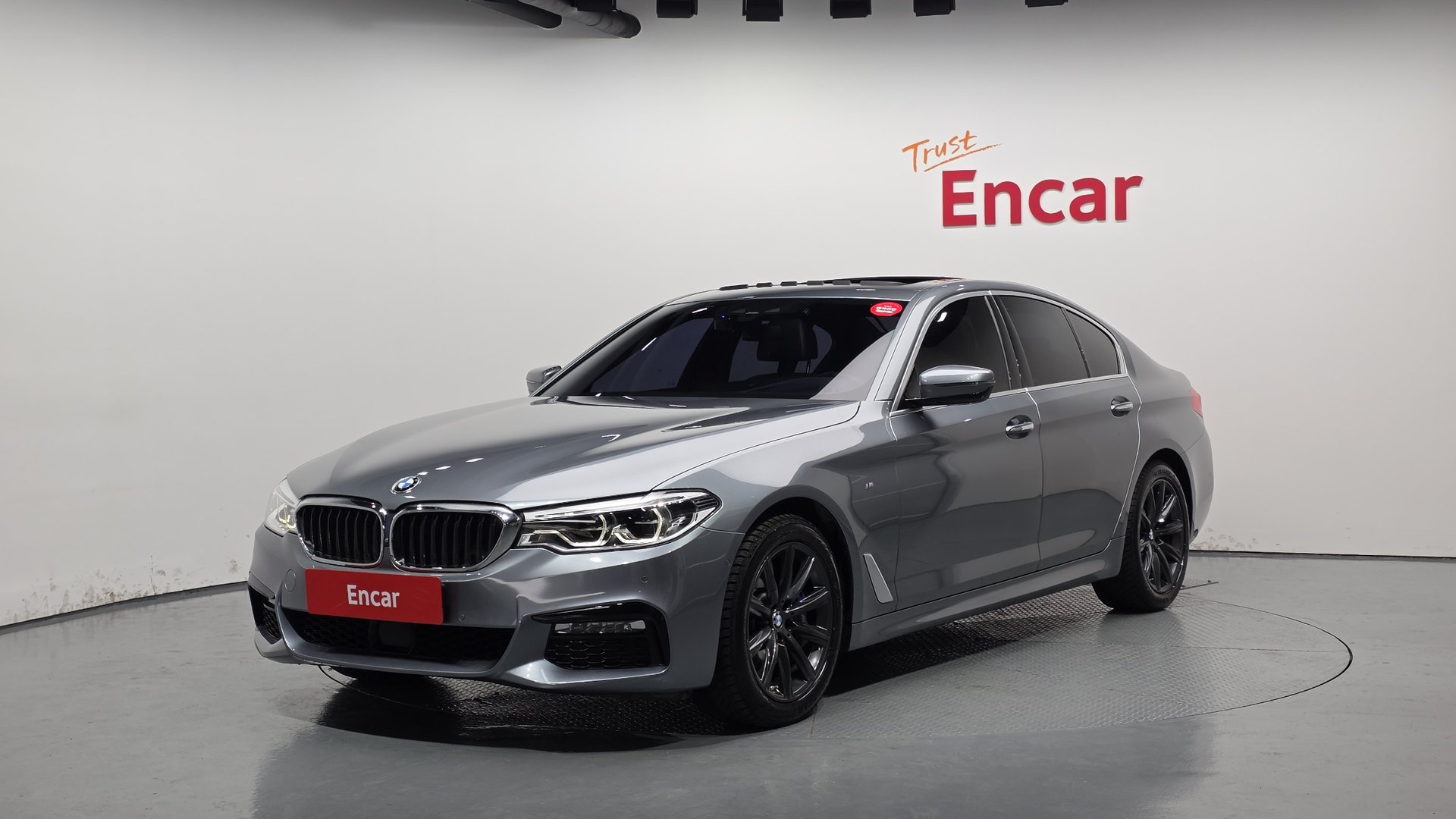 BMW 5 SERIES - View 1