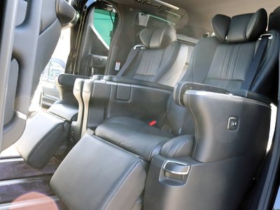 TOYOTA ALPHARD - 4