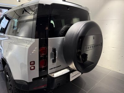 LAND ROVER DEFENDER - 7