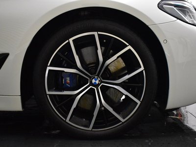 BMW 5 SERIES - 3