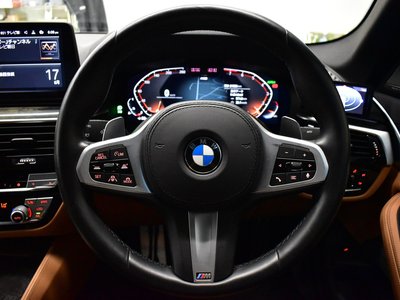 BMW 5 SERIES - 6
