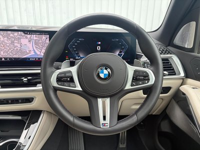 صورة 4 لـ 2023 BMW X5