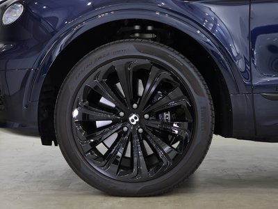 BENTLEY BENTAYGA - 9