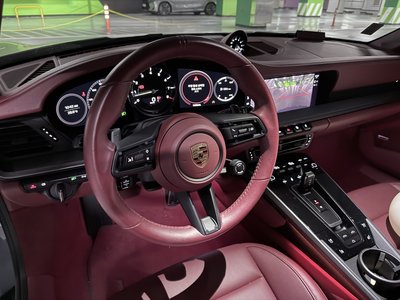 2024 Porsche 911 photo 8