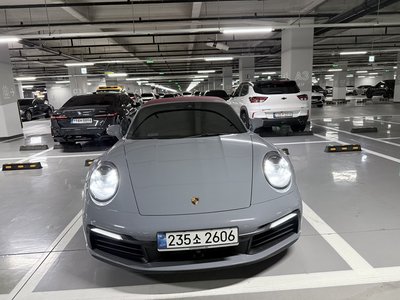 2024 Porsche 911 photo 2