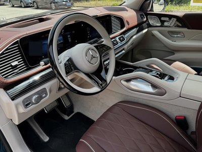 MERCEDES-BENZ GLS - 7