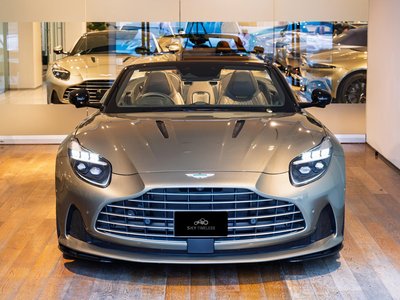 ASTON MARTIN DB12 VOLANTE - 8