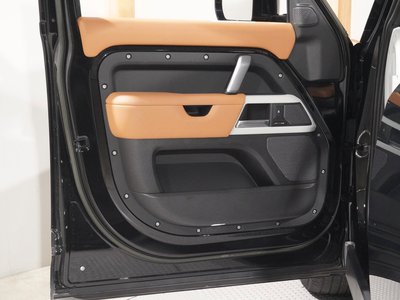 LAND ROVER DEFENDER 2023 thumbnail 23