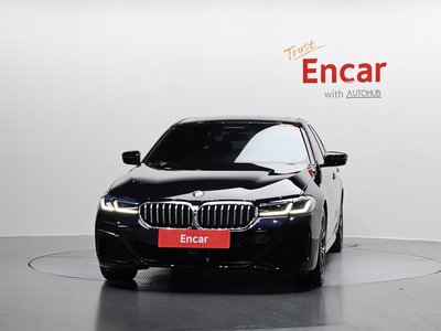 2023 BMW 5 SERIES — фото 2