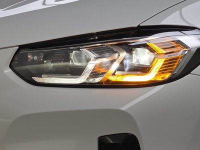 صورة 9 لـ 2023 BMW X4