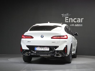 صورة 3 لـ 2023 BMW X4
