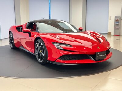 FERRARI SF90 STRADALE