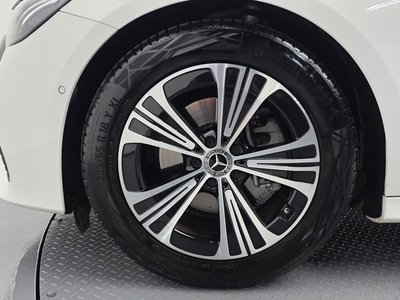 MERCEDES-BENZ E-CLASS - 6