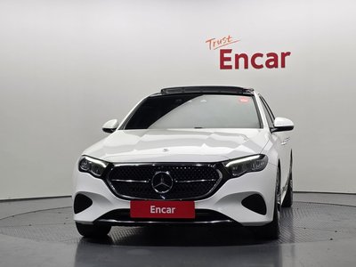 MERCEDES-BENZ E-CLASS - 2