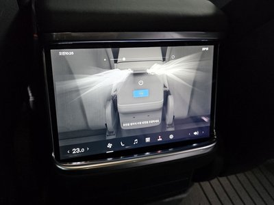 2023 Tesla MODEL X — миниатюра 32