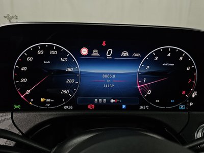 MERCEDES-BENZ E-CLASS - 8