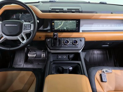 LAND ROVER DEFENDER - 5