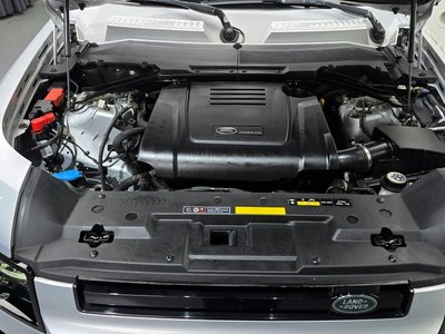 LAND ROVER DEFENDER - 7