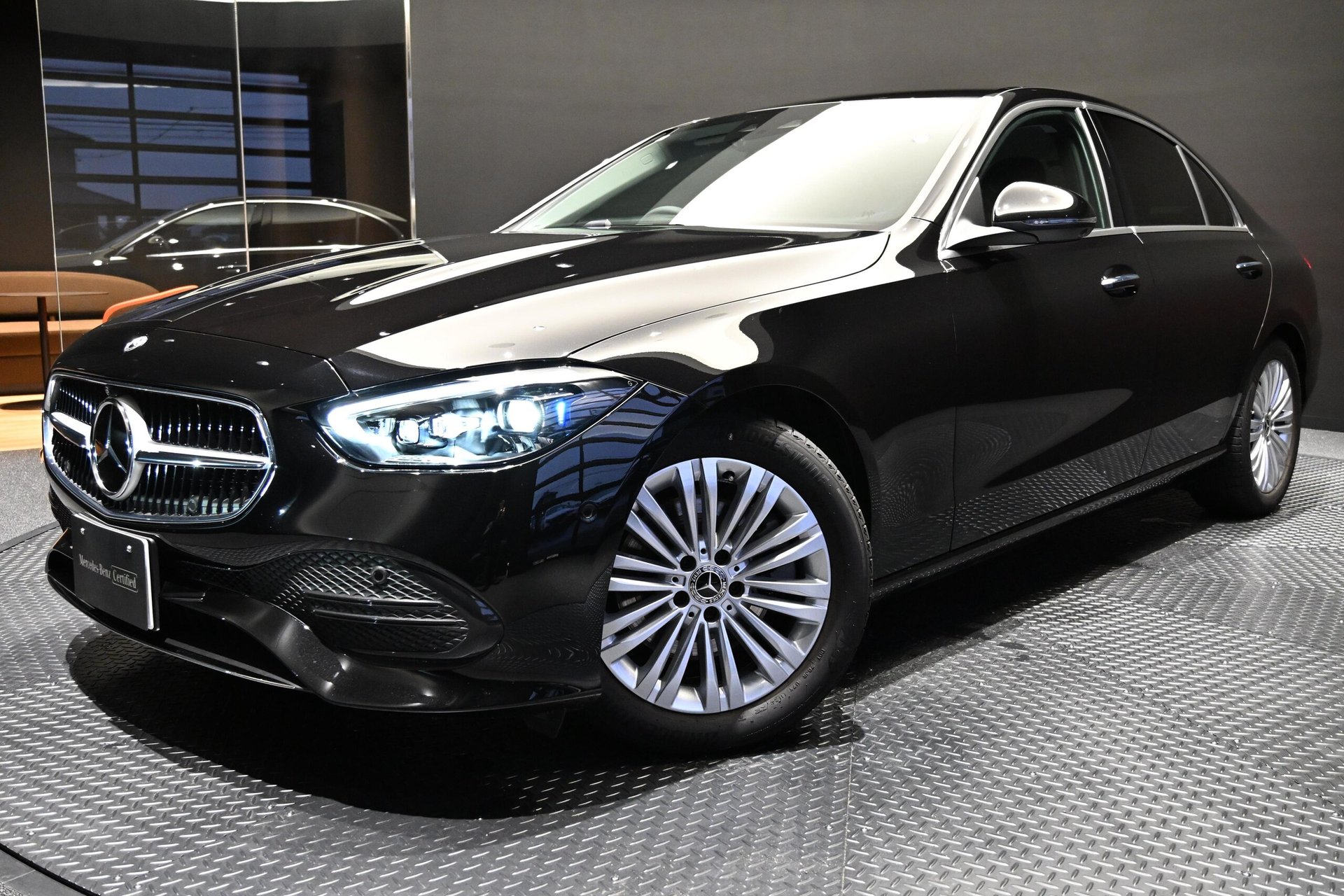 MERCEDES-BENZ C-CLASS - View 1