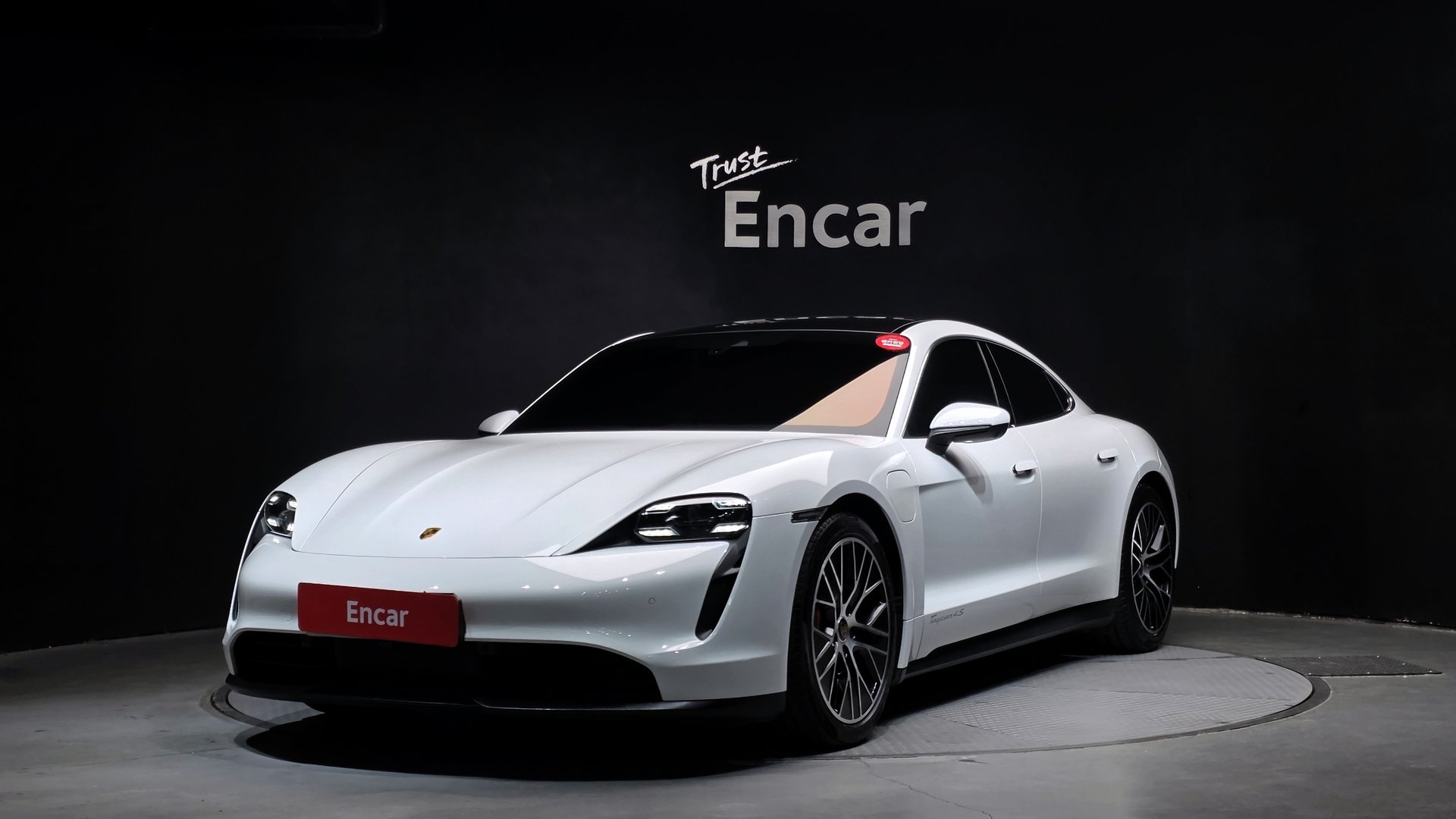 PORSCHE TAYCAN - View 1