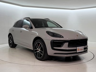 PORSCHE MACAN - 10