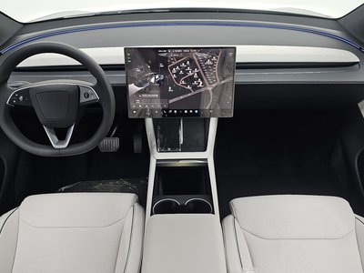 TESLA MODEL Y - 5
