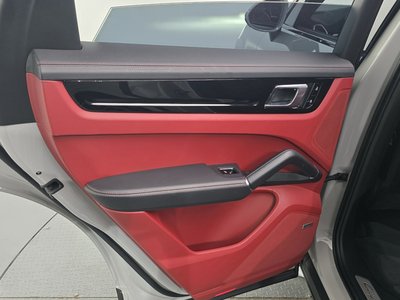 2021 Porsche CAYENNE 缩略图 15