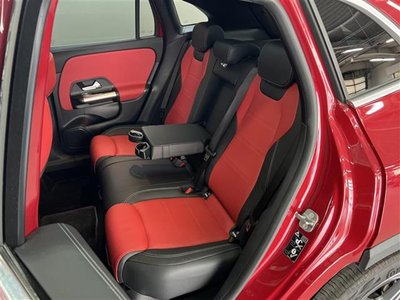 MERCEDES-BENZ GLA - 10