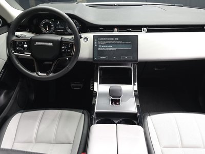 صورة 5 لـ 2025 LAND Rover RANGE ROVER EVOQUE
