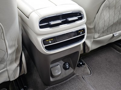2023 Genesis GV80 thumbnail 29