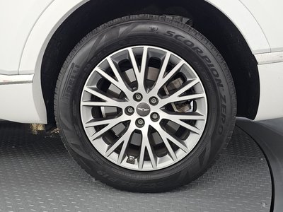 صورة 8 لـ 2023 Genesis GV80