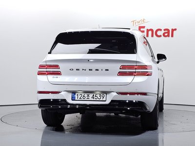 صورة 4 لـ 2023 Genesis GV80