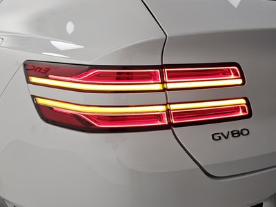 صورة 10 لـ 2023 Genesis GV80